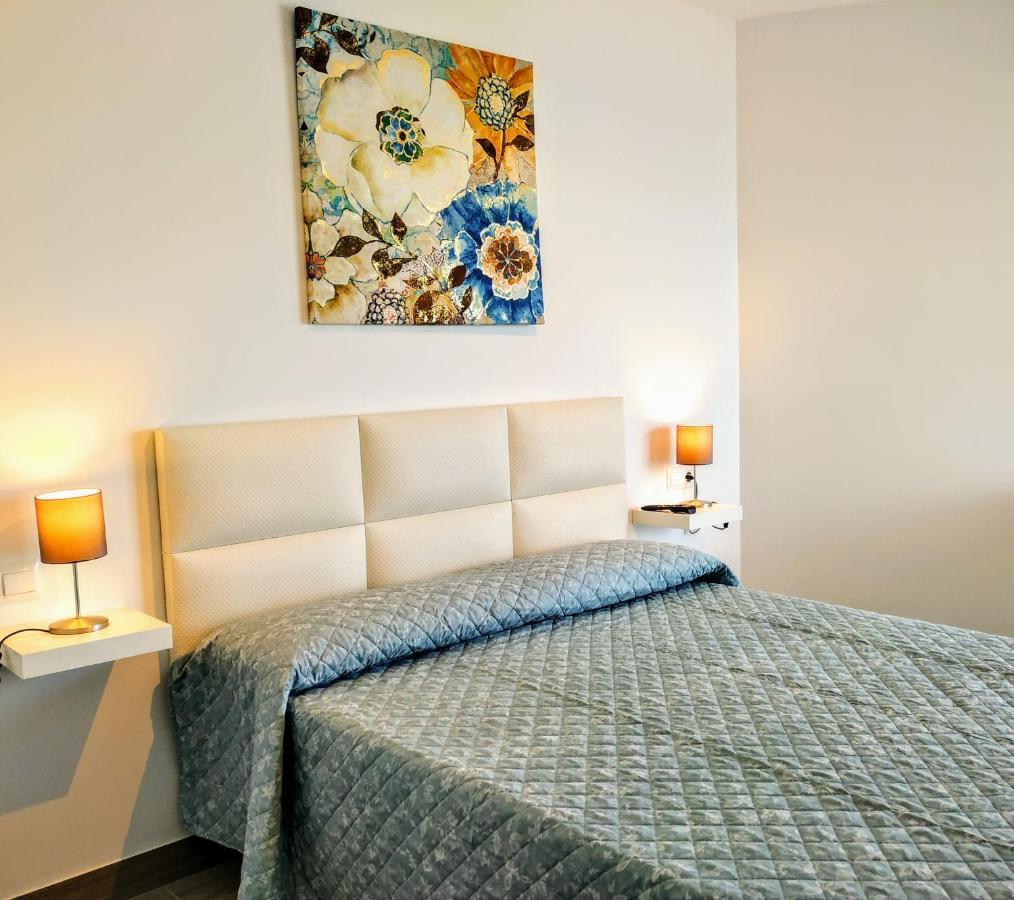 Torresol 402 Apartment เนร์คา ภายนอก รูปภาพ